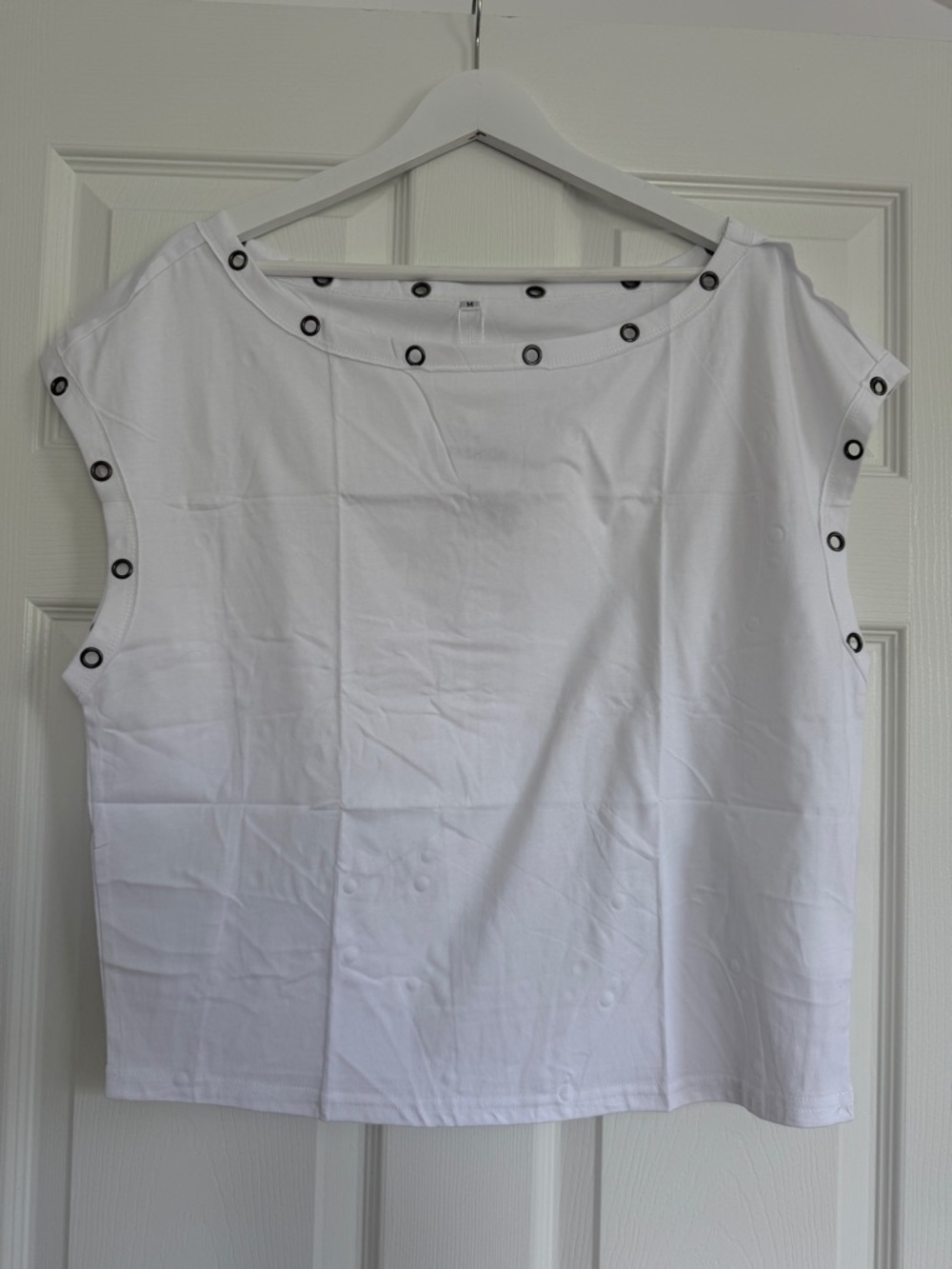 White tee medium nwt
